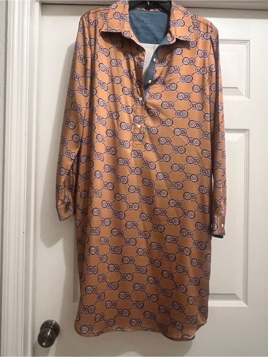 J Mclaughlin Dresses & Skirts - Women's Midi Shirt Dress in Tan Chain Print